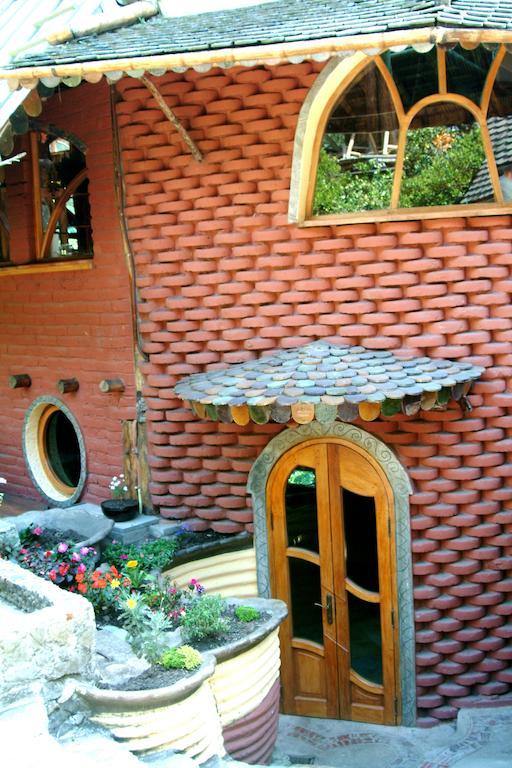 באניוס Finca Chamanapamba Guest House מראה חיצוני תמונה