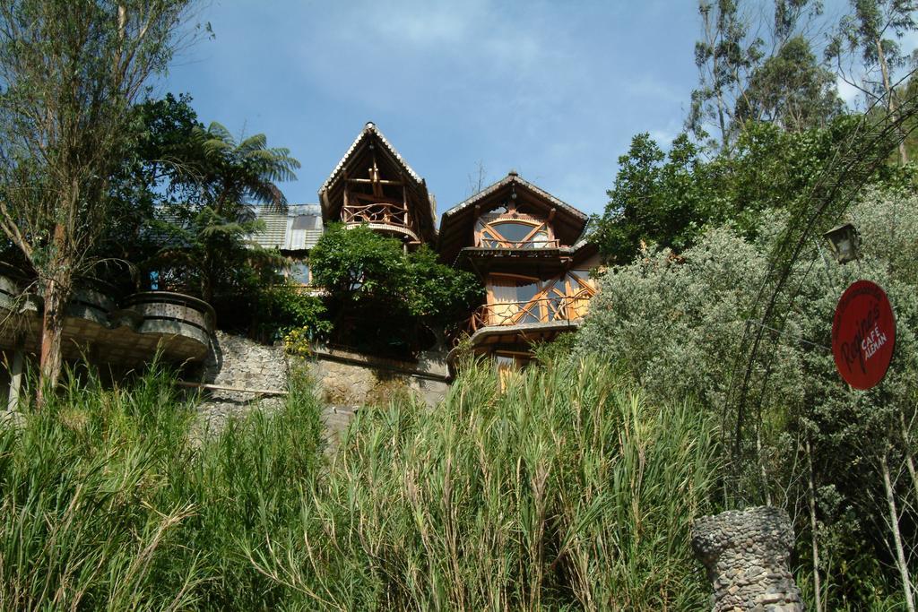 באניוס Finca Chamanapamba Guest House מראה חיצוני תמונה