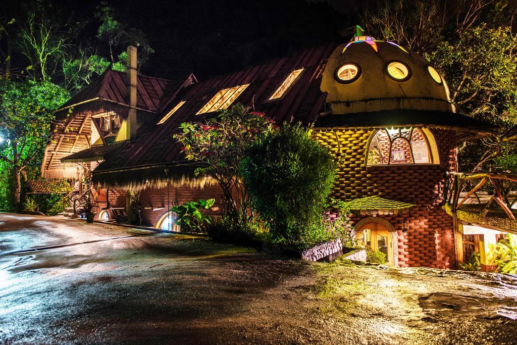 באניוס Finca Chamanapamba Guest House מראה חיצוני תמונה