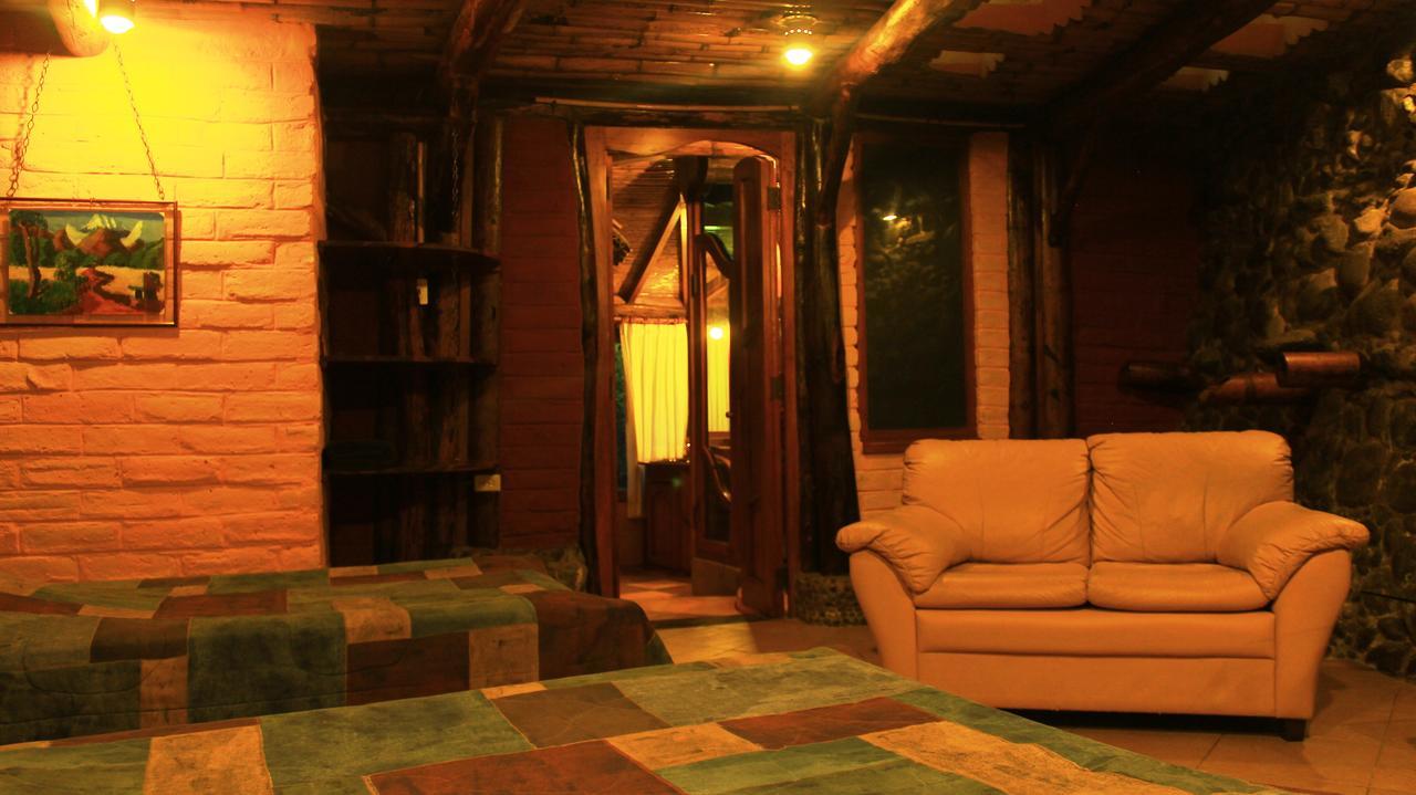 באניוס Finca Chamanapamba Guest House חדר תמונה